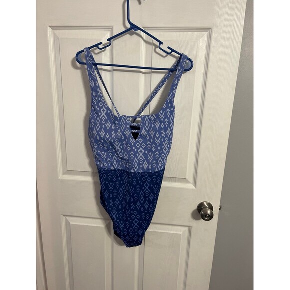 Beach Betty Slimming Control Strappy Cut Out Crossback Swimsuit Size XL New - Picture 4 of 7